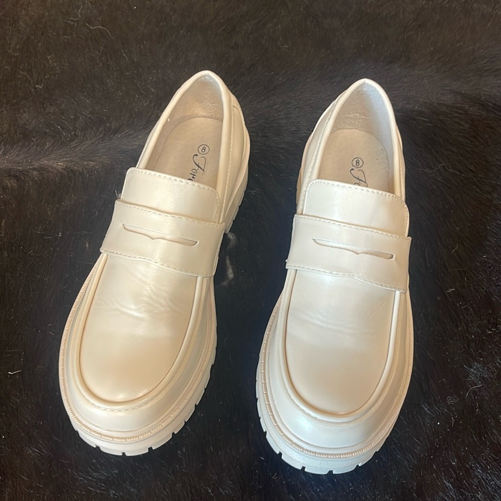 Women’s Loafer